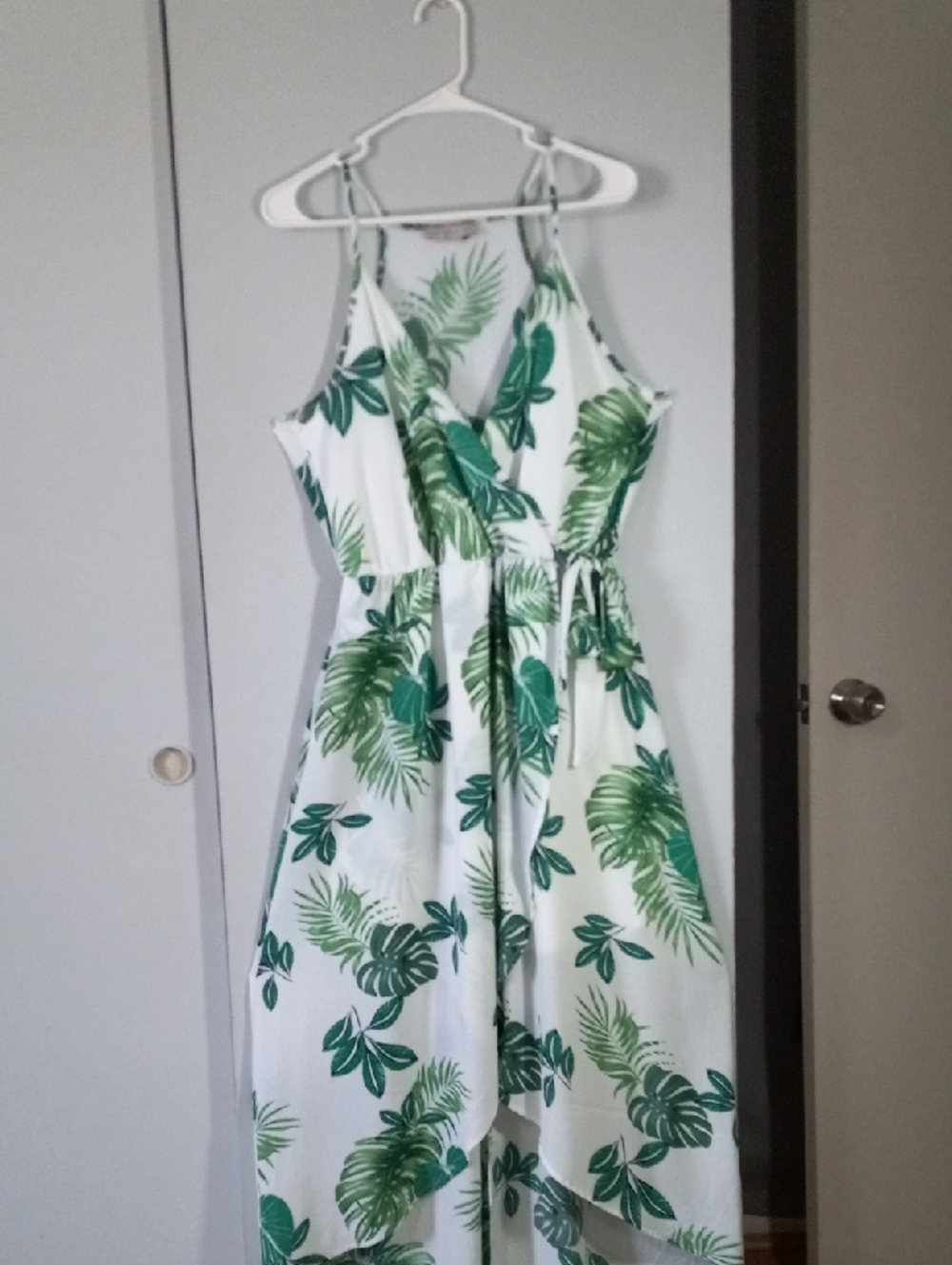 Dream Of Me White And Green Tropical Print Wrap Sundress - Women Size XL